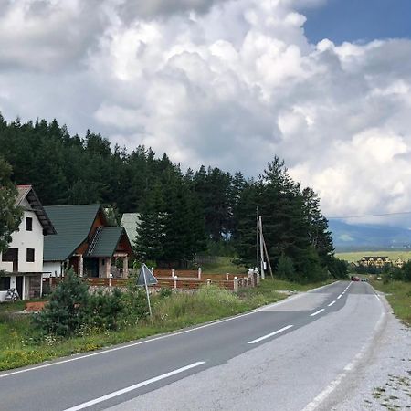 Апартаменты Kuca U Borju - House In Pines Жабляк Экстерьер фото