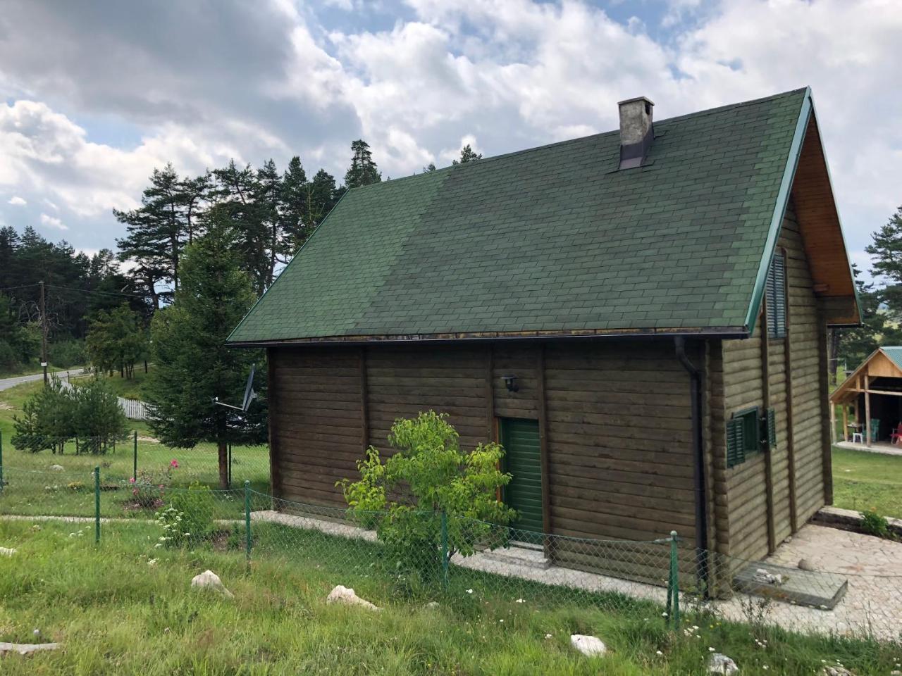 Апартаменты Kuca U Borju - House In Pines Жабляк Экстерьер фото